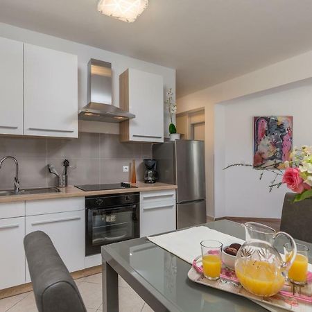 Apartman Tara&Iva Vrsar Εξωτερικό φωτογραφία